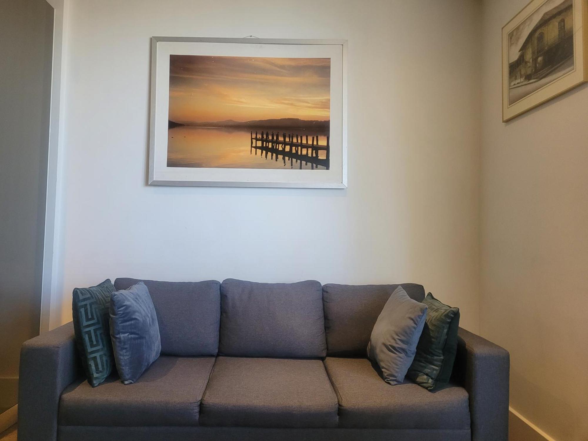 2 Bedroom 2 Bath 1 Ensuite In Roya Asenal Beautiful Views & Parking 伦敦 外观 照片